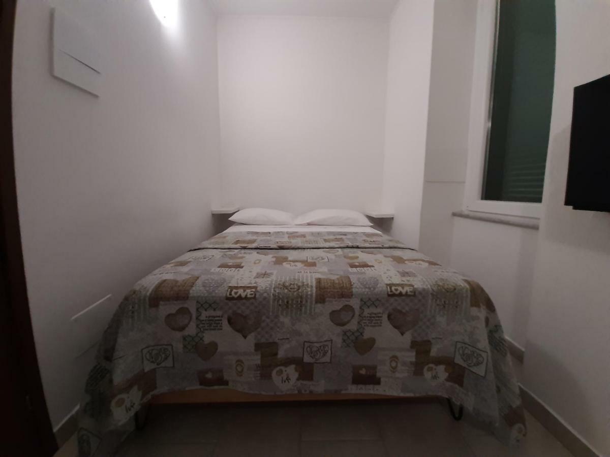Casa Chicca Hotel La Spezia Bagian luar foto